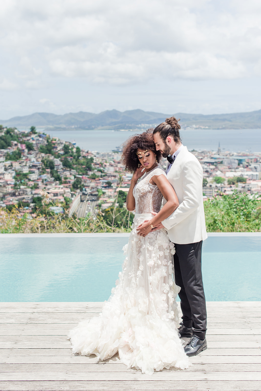 mariage tropical et elegant organsa wedding planner pierre et Julia photographie Villa Apolline
