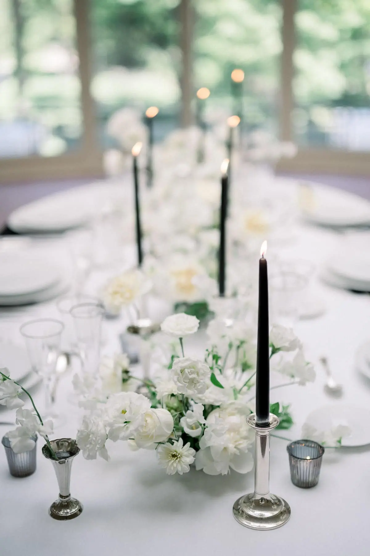 SMALL LUXURY WEDDING IN PARIS 