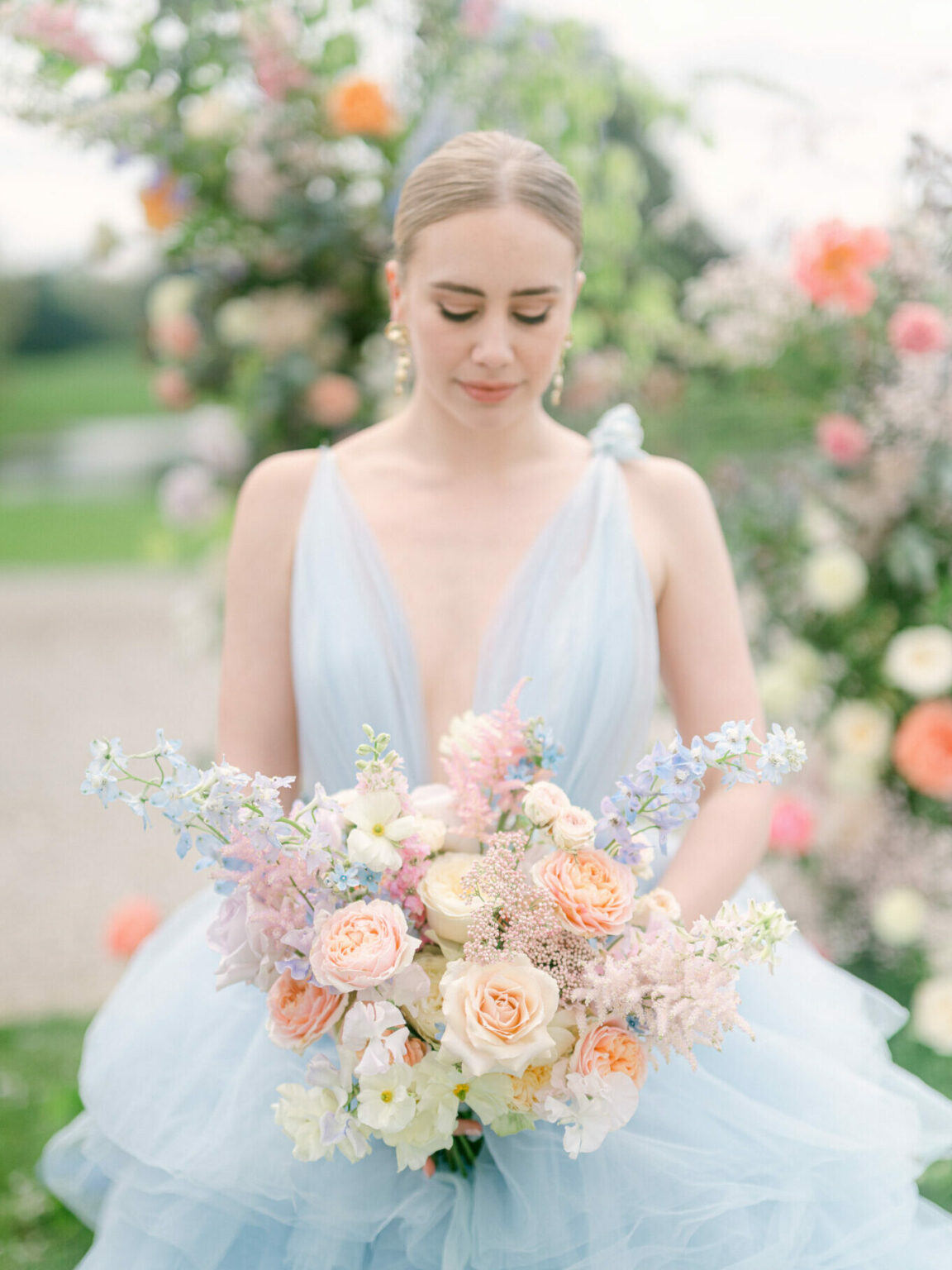 outdoor wedding in chateau de Ferrieres - Luxury wedding planner