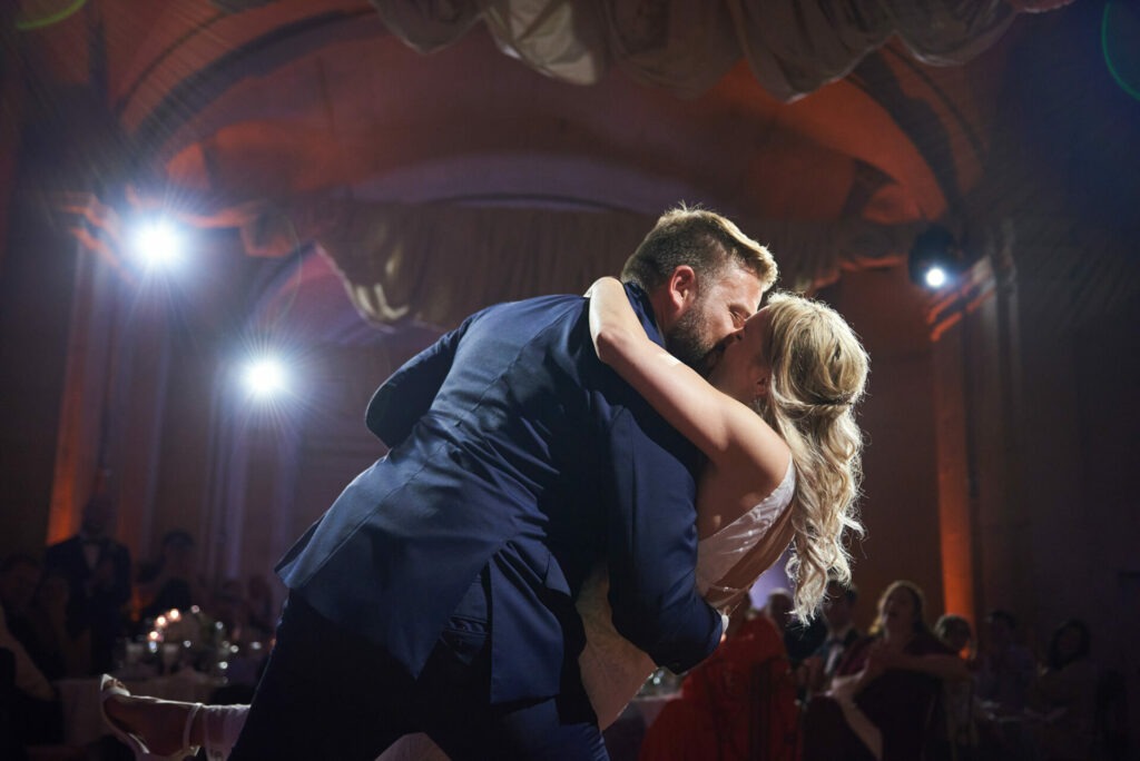 Wedding planner luxe Paris France - Chateau de Vallery