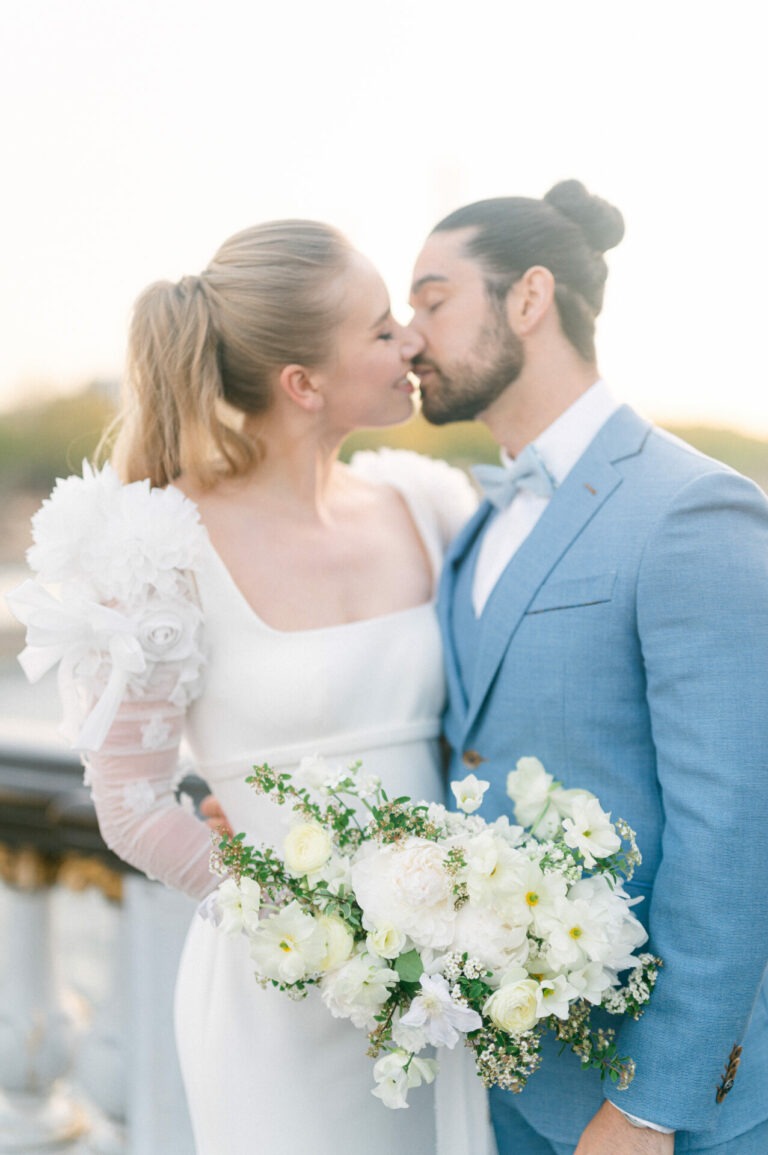 full wedding planning service - couple photoshoot Paris - wedding planner Paris haut de gamme et luxe