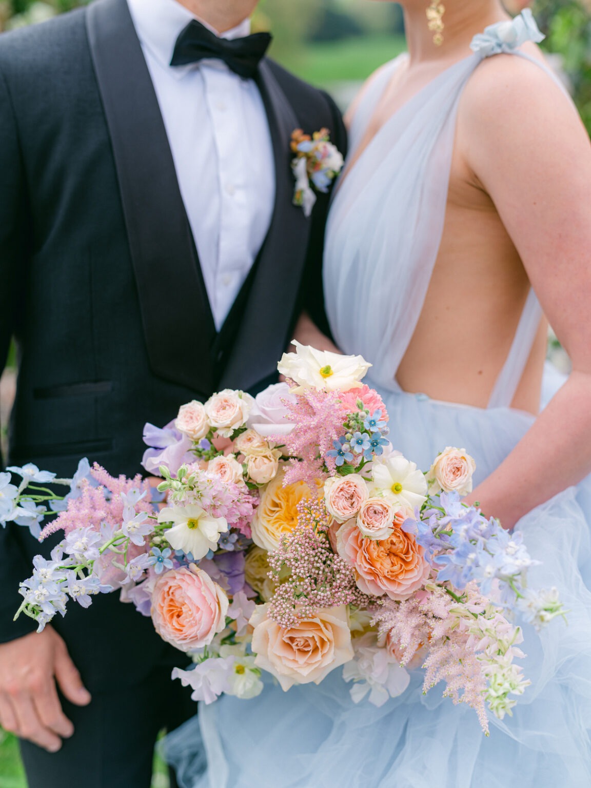 Chateau de Ferriere bridal bouquet luxury wedding in france