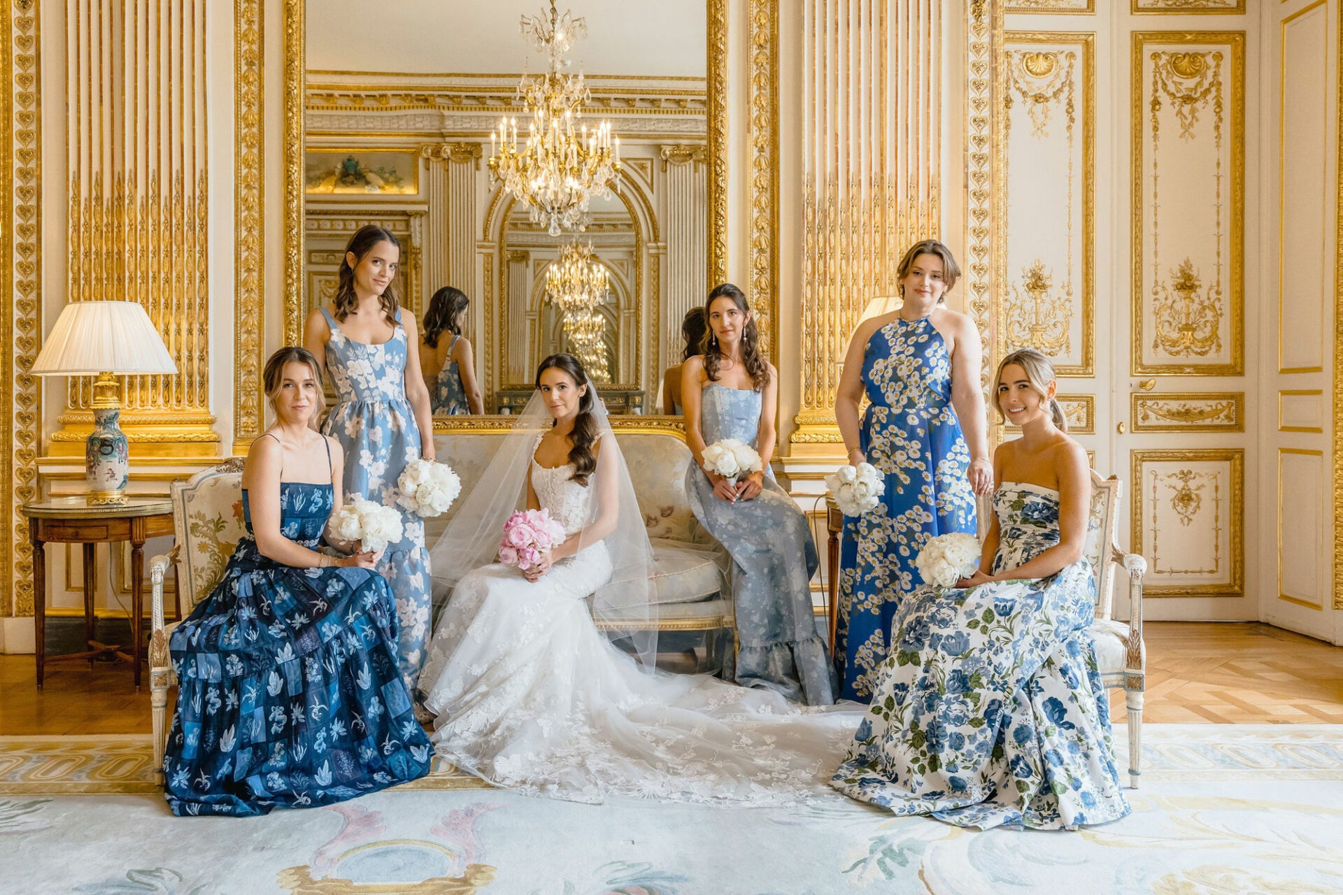 bridemaids and the bride at the cercle de l'union interalliée