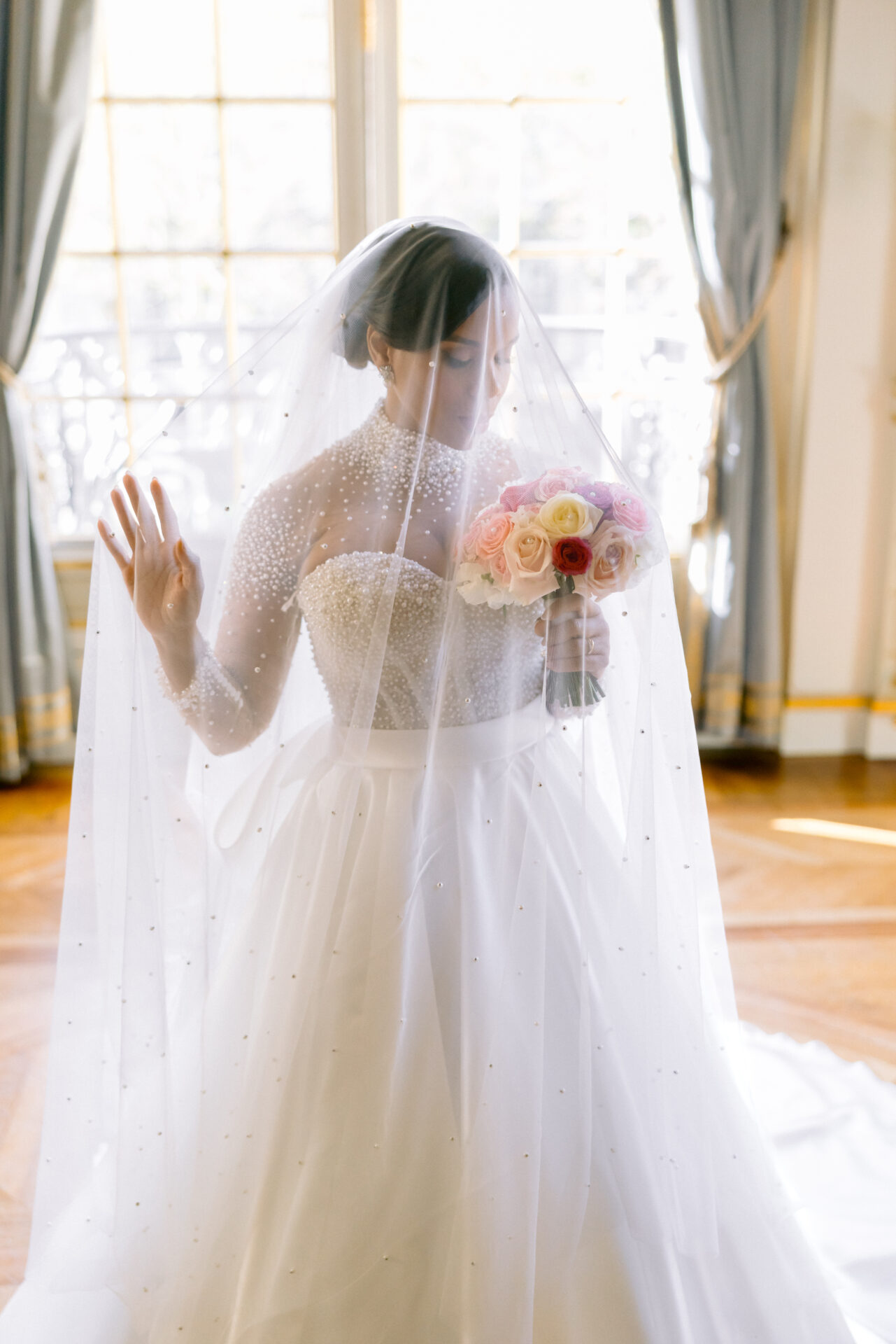 Bride photoshoot Shangrila Palace Paris - Rémi Dupac