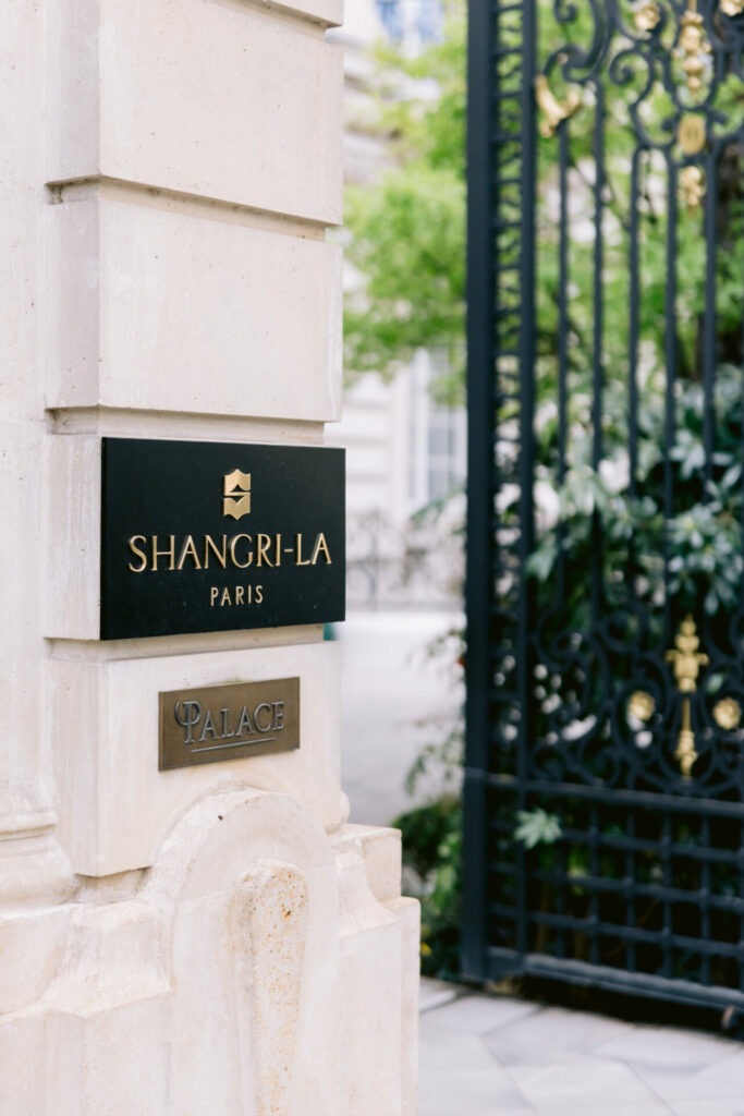 Luxury destination wedding venue in Paris at Shangri-La Paris Rémi Dupac Photography