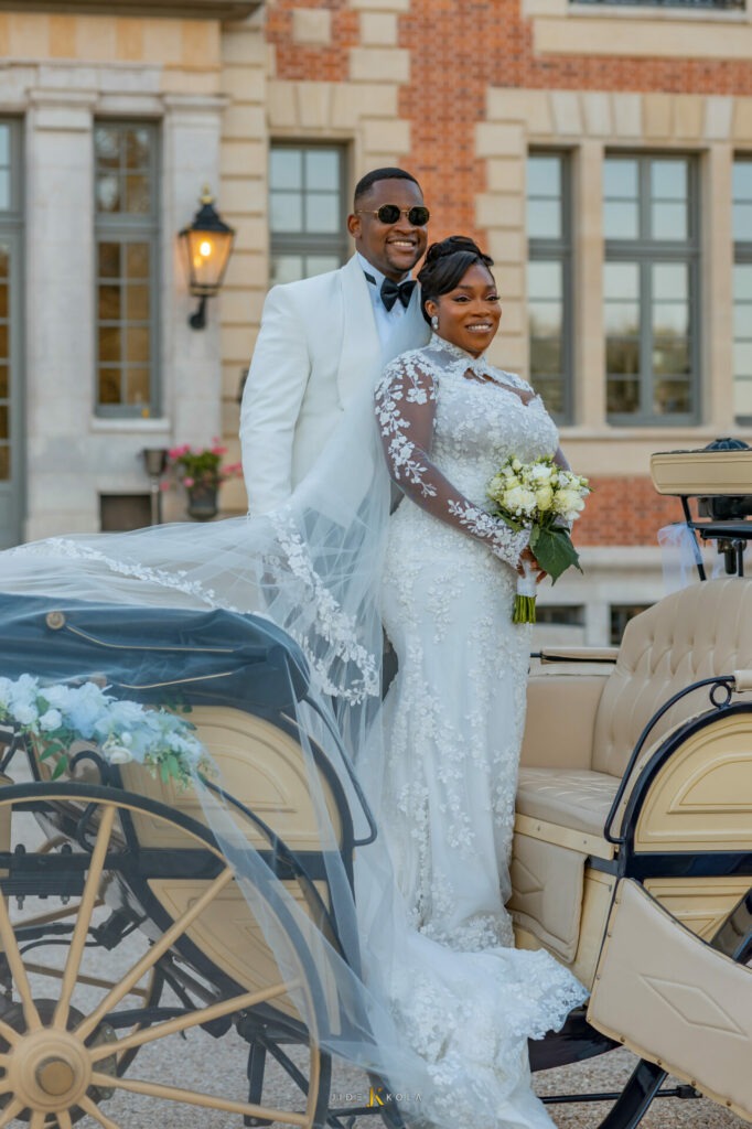 bride and groom photoshoot at Chateau de Nainville les roches